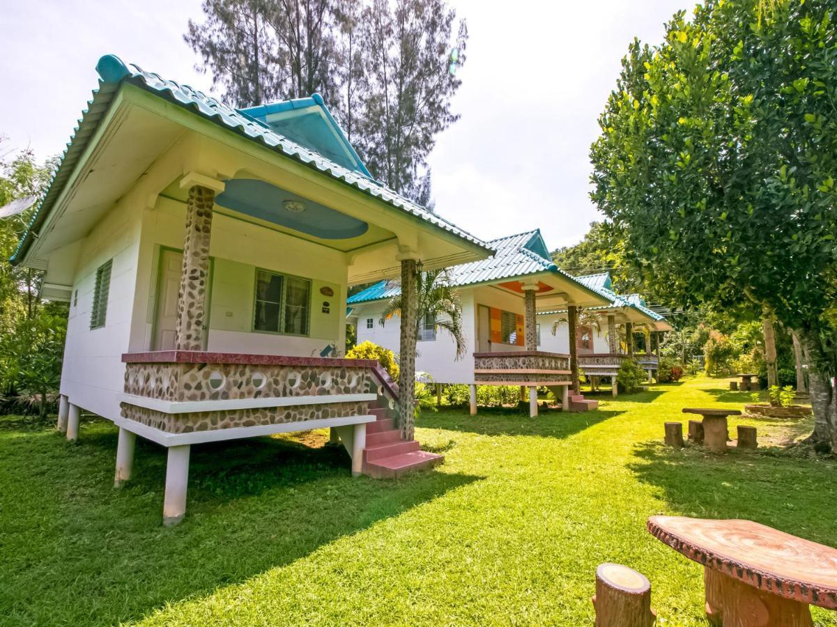 OYO 1080 Kanyapa Resort Kaeng Kachan Bagian luar foto